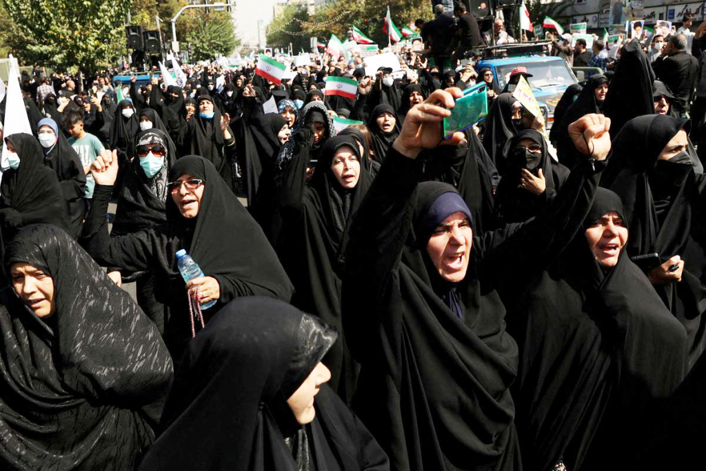 The situation in Iran is out of control, women protested in 80 cities, 50 died