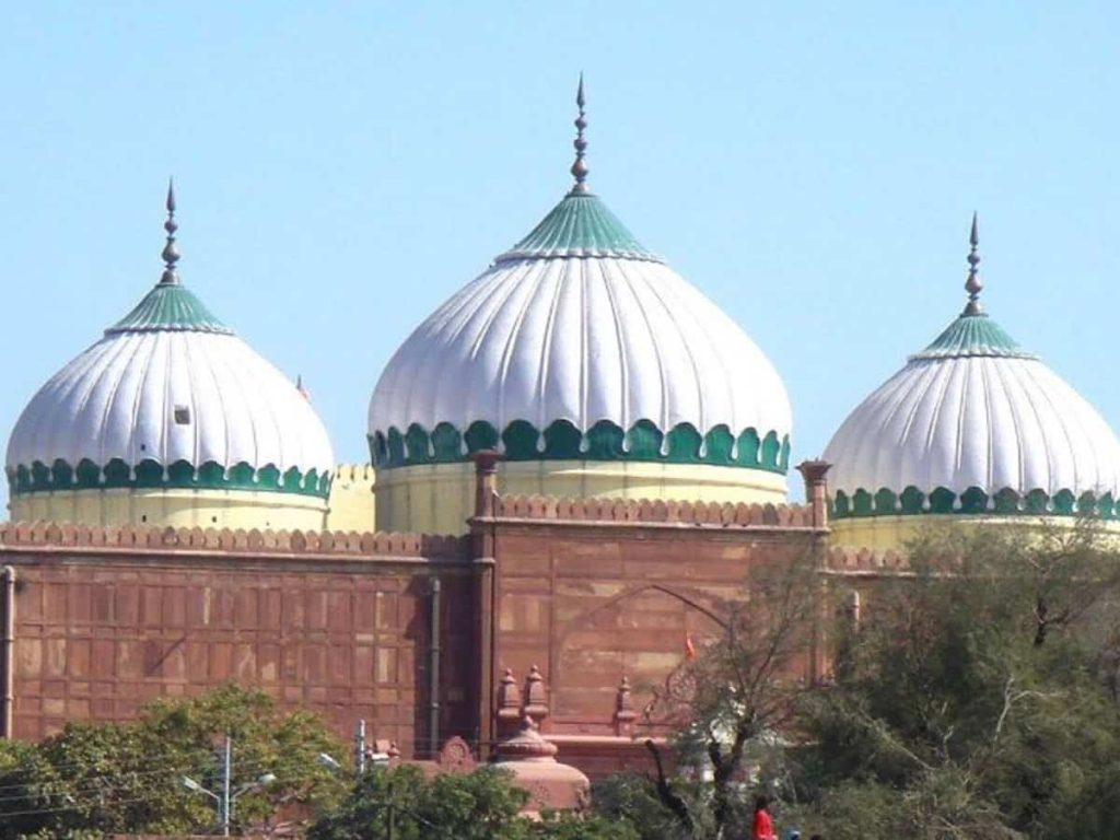 Mathura Major action on Shahi Eidgah Mosque, electricity cut, management committee fined 3 lakhs, case filed