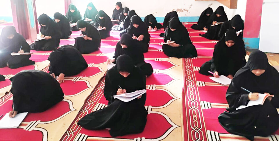 ارریہ میں مضمون نویسی مقابلے کا انعقاد، ہندوستان کی علمی، سیاسی وملی شخصیات نے ملک ہندوستان کو بام عروج تک پہنچانے میں اداکیا اہم کردار: مقررین